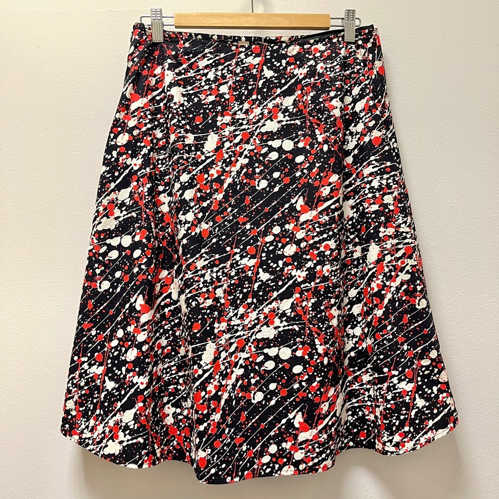 Black Red & White French Splatter Pattern Skirt - Picture 3 of 8